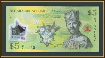  5  2011 P-36 UNC