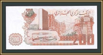  200  1983 P-135 (135a.1) UNC