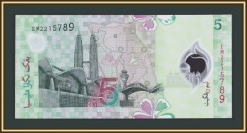  5  2004 P-47 UNC